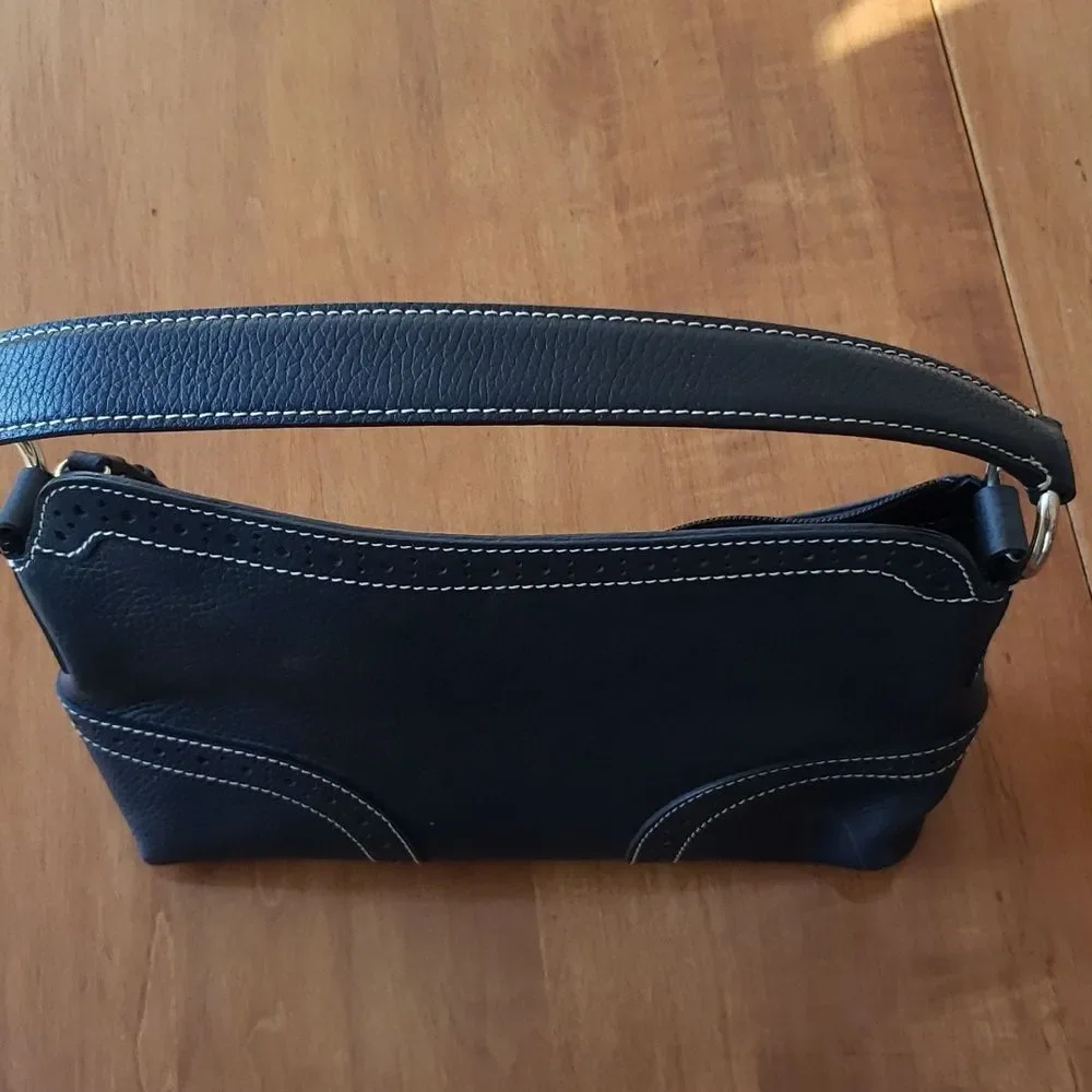 DOONEY BOURKE small black slouch T’Moro Pebble Leather Shoulder Bag
